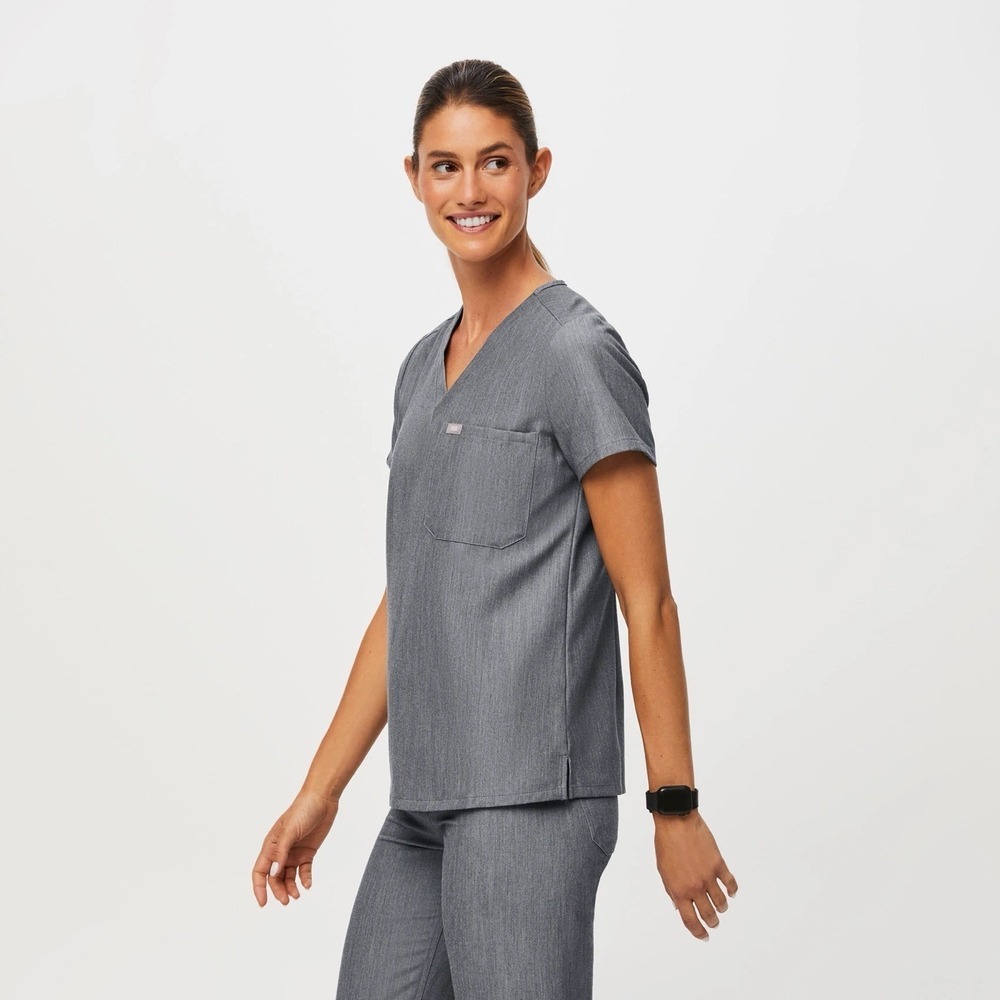 FIGS Catarina One Pocket Scrub Top Gray Women's Medium Stretch Medical Uniform